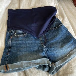 Maternity shorts